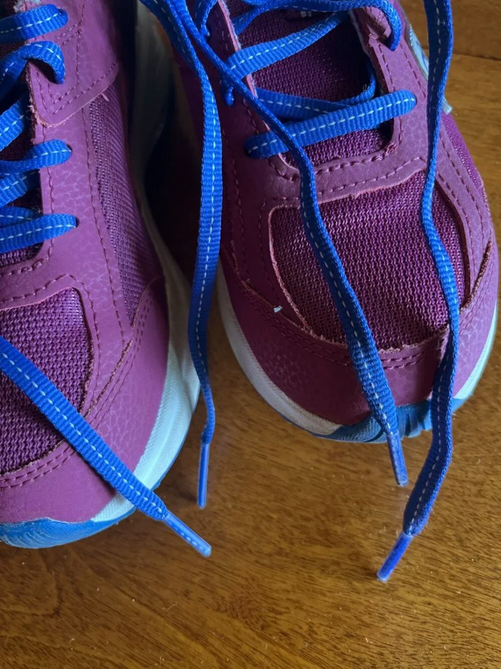 Saucony Cohesion plum sneakers 3Y